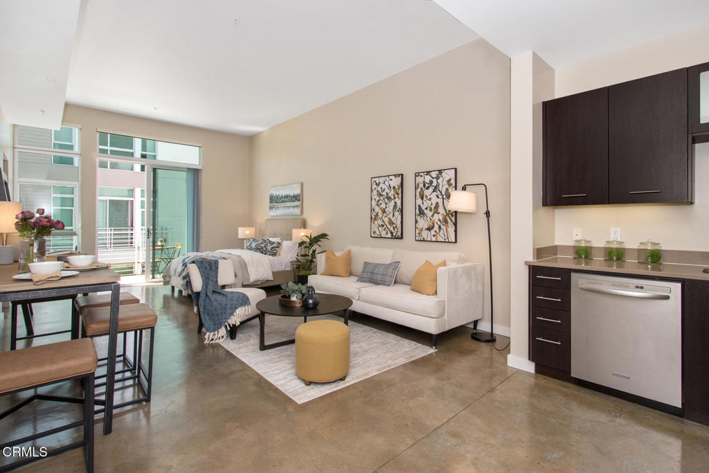 238 S Arroyo Parkway 316