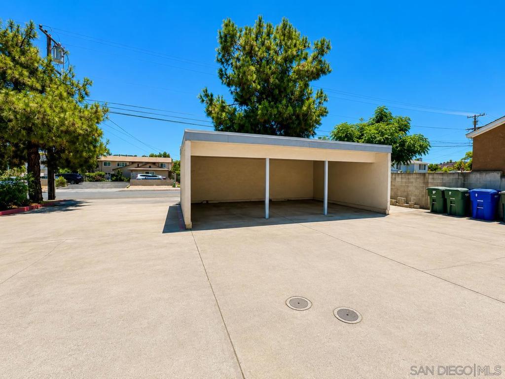 360 Claydelle Ave