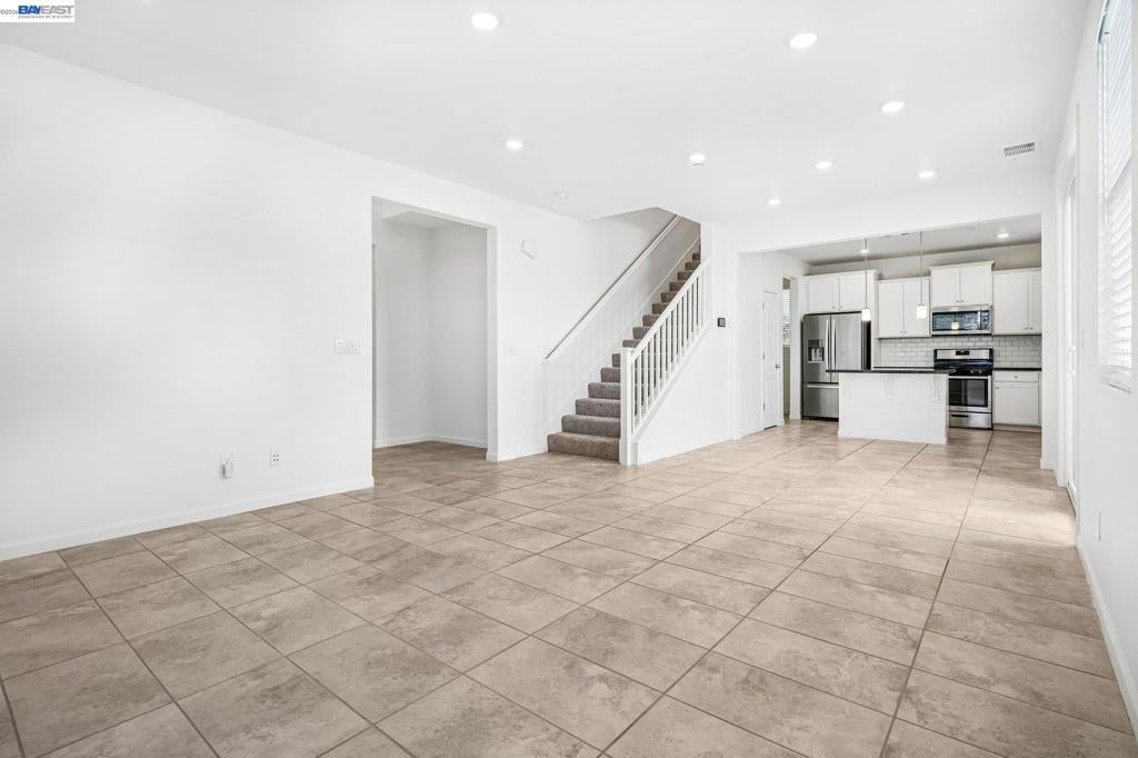 1399 S Sauvignon St