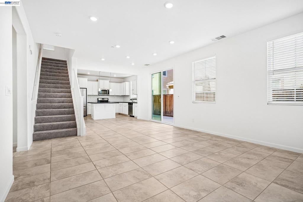 1399 S Sauvignon St
