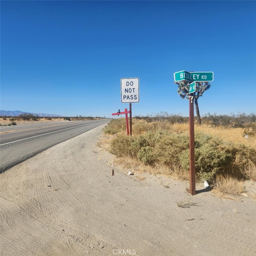 Great Corner location on Palmdale Rd/Hwy 18. Close to Sheep Creek Rd. Easy access to commute to Victorville or LA. Beautiful views of the Mountains. Water is available!!