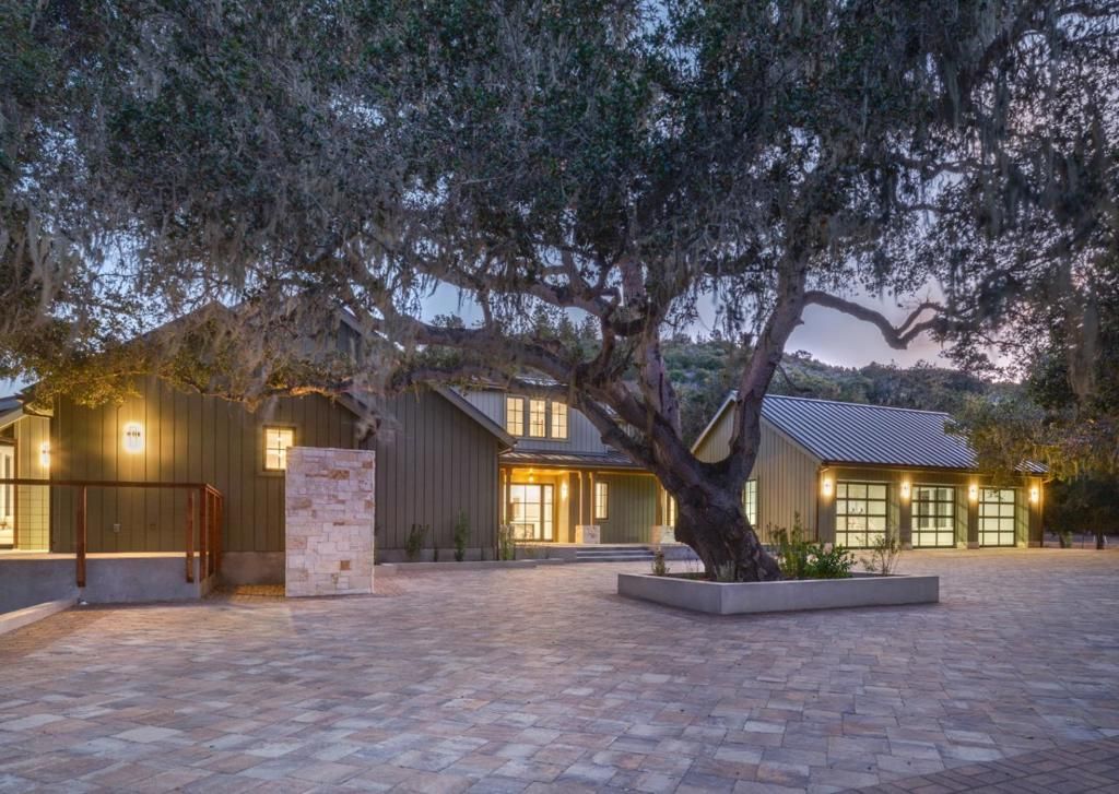 Photo of 8380 Monterra Views Rd, Monterey, CA 93940 (MLS # ML82024618)