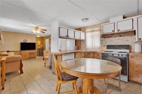 Photo of 11420 Lee AVE, Adelanto, CA 92301 (MLS # SR26119906)