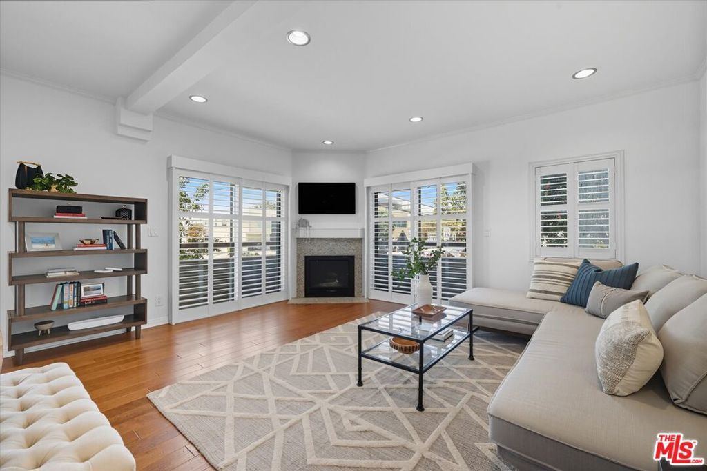 Photo of 11286 Westminster Avenue #101, Los Angeles, CA 90066 (MLS # 25625559)