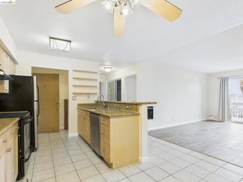 Photo of 466 Crescent St St, Oakland, CA 94610 (MLS # 41151988)