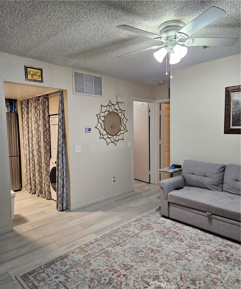Chestnut Square (CHSQ) - Residential