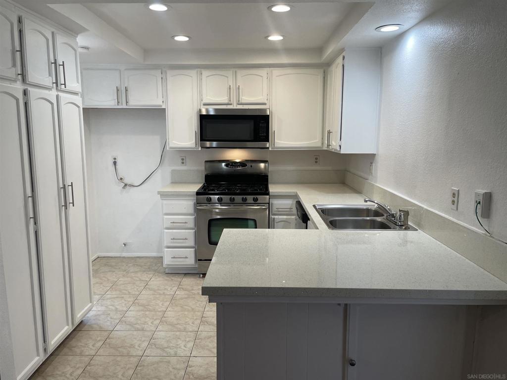 7210 Canyon Breeze Rd.