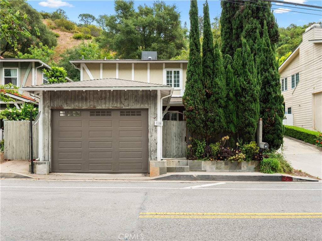 1118 N Beverly Glen Boulevard