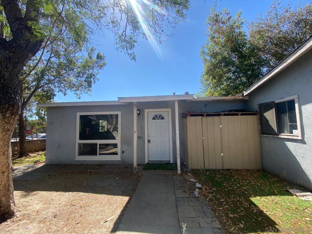 2-bedroom, 1-bathroom home located at 1118 E Grand Ave, Escondido, CA 92025. This home features a spacious living area with large windows that bring in plenty of natural light, a modern kitchen with granite countertops, stainless-steel appliances including a refrigerator, gas stove, and microwave, and wood-look flooring throughout. With a private entrance and front patio area, this property offers both comfort and convenience. It is situated near shopping, dining, schools, and freeway access, making it an ideal place to call home. Casa de 2 habitaciones y 1 baño ubicada en 1118 E Grand Ave, Escondido, CA 92025. Esta vivienda cuenta con una sala de estar espaciosa con grandes ventanales que permiten la entrada de abundante luz natural, una cocina moderna con encimeras de granito, electrodomésticos de acero inoxidable que incluyen refrigerador, estufa a gas y microondas, y pisos con apariencia de madera en toda la casa. Con una entrada privada y un patio delantero, esta propiedad ofrece comodidad y conveniencia. Está ubicada cerca de tiendas, restaurantes, escuelas y con fácil acceso a la autopista, lo que la convierte en un lugar ideal para llamar hogar.