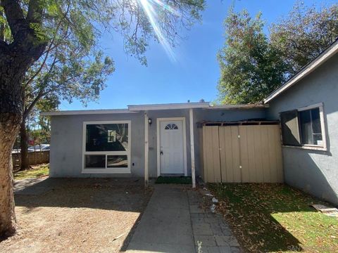 Photo of 1118 E Grand Ave Ave, Escondido, CA 92025 (MLS # 250039604SD) Photo of 1118 E Grand Ave Ave, Escondido, CA 92025 (MLS # 250039604SD)