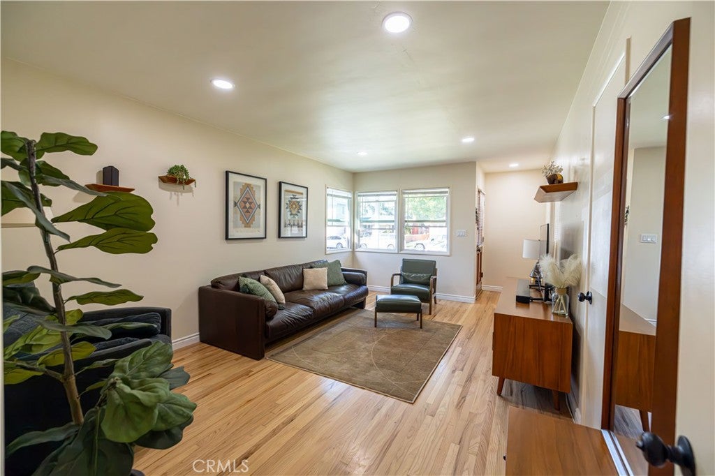 415 S Devon