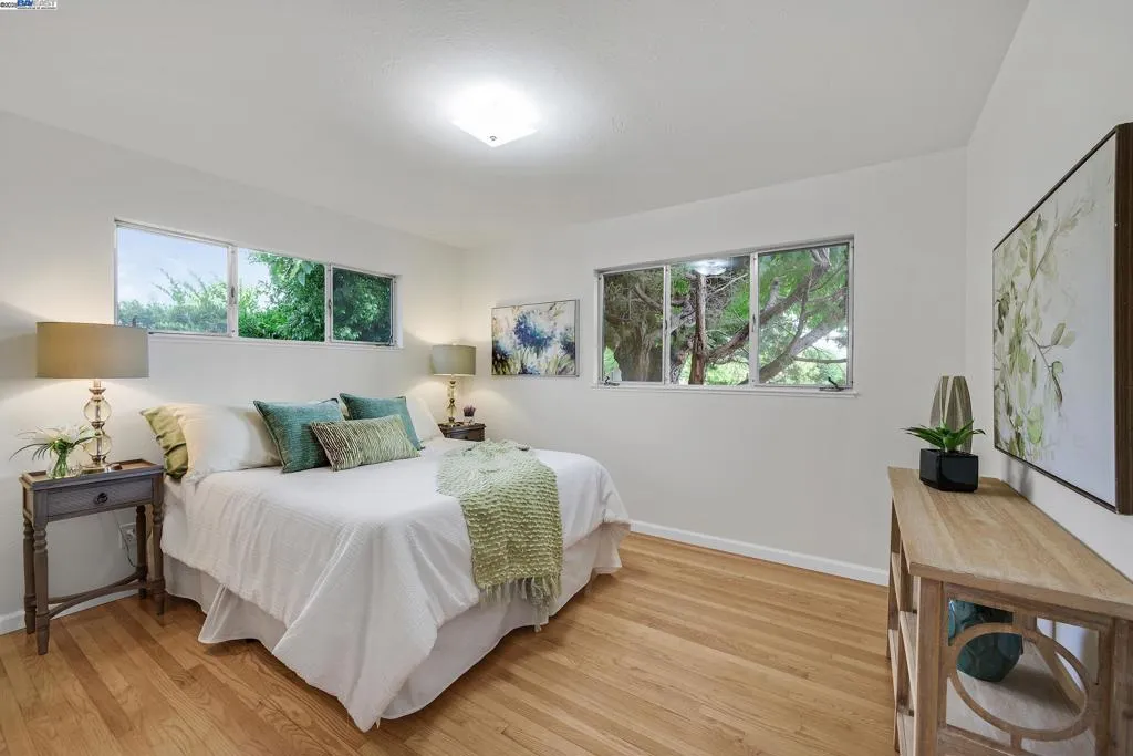 Livermore, California 94550, United States, 4 Bedrooms Bedrooms, ,3 BathroomsBathrooms,Residential,Active,219679