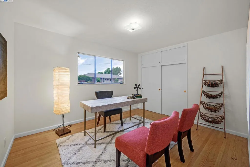 Livermore, California 94550, United States, 4 Bedrooms Bedrooms, ,3 BathroomsBathrooms,Residential,Active,219679