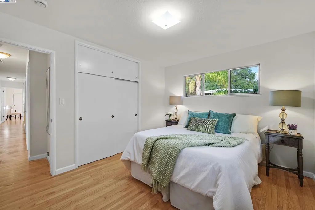 Livermore, California 94550, United States, 4 Bedrooms Bedrooms, ,3 BathroomsBathrooms,Residential,Active,219679