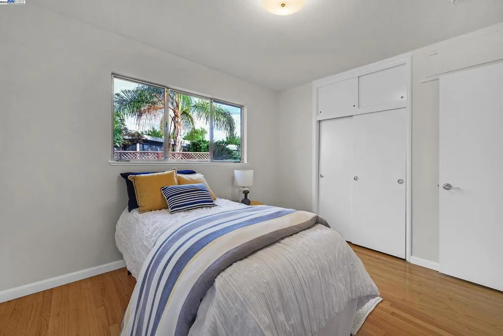 Livermore, California 94550, United States, 4 Bedrooms Bedrooms, ,3 BathroomsBathrooms,Residential,Active,219679