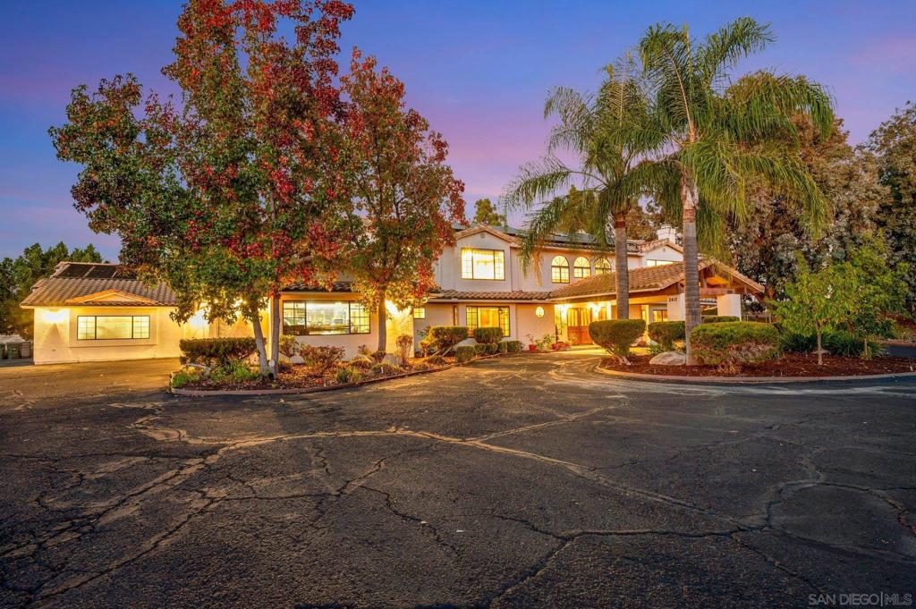 2412 Deland Dr