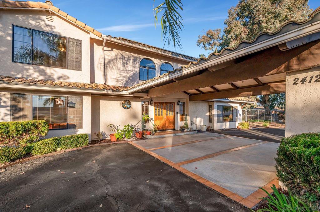 2412 Deland Dr