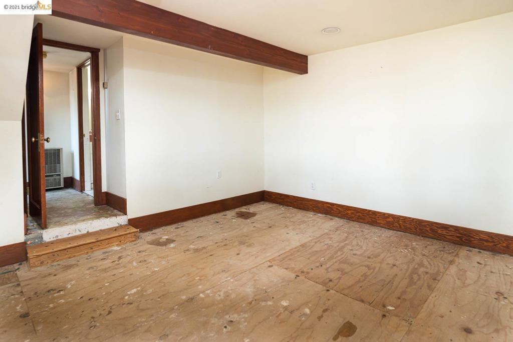 THOUSAND OAKS - Residential