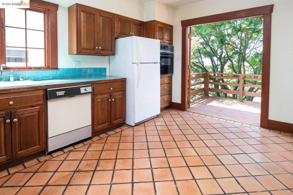 THOUSAND OAKS - Residential