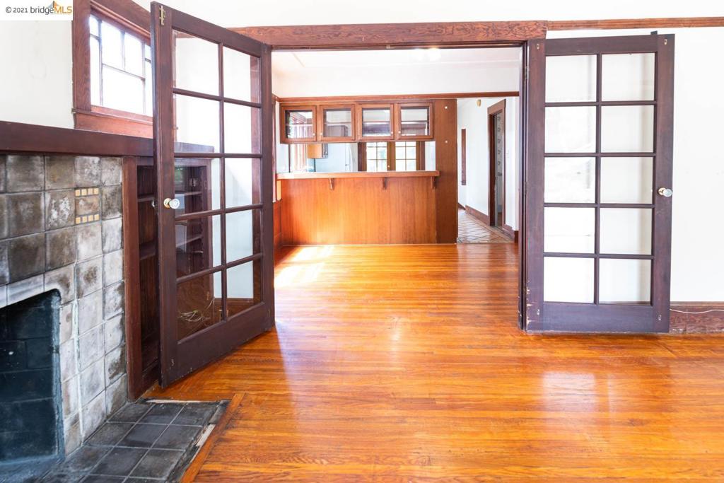 THOUSAND OAKS - Residential