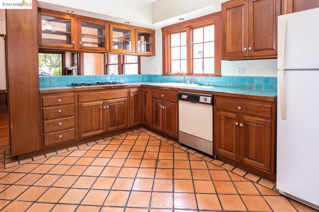 THOUSAND OAKS - Residential