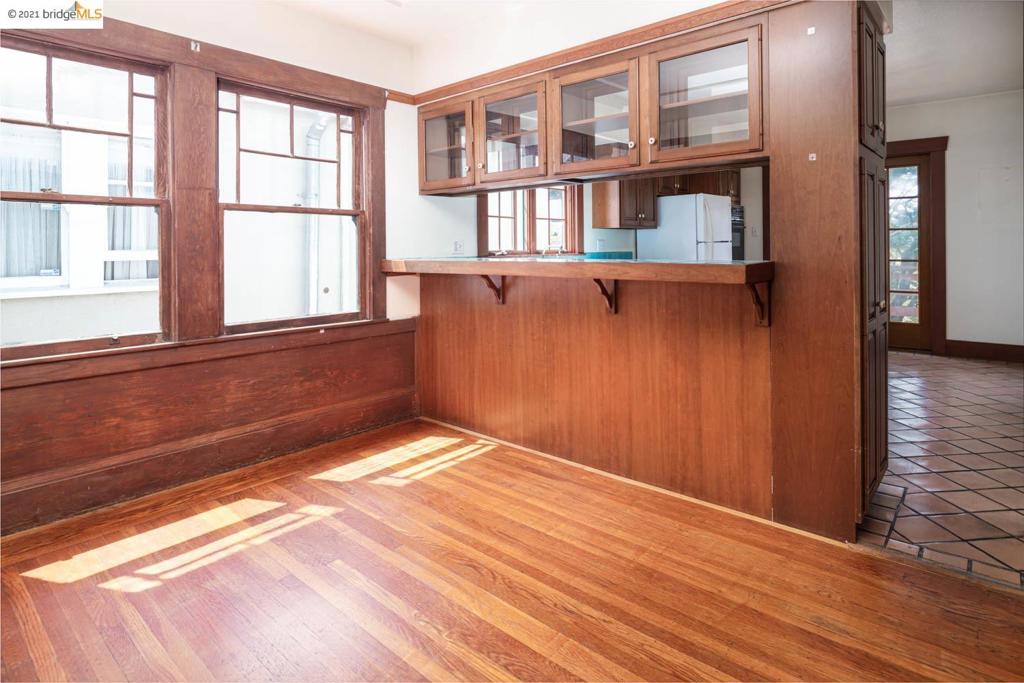 THOUSAND OAKS - Residential