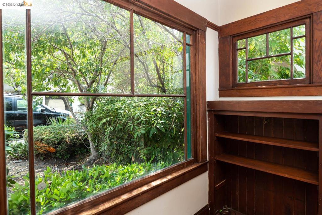 THOUSAND OAKS - Residential