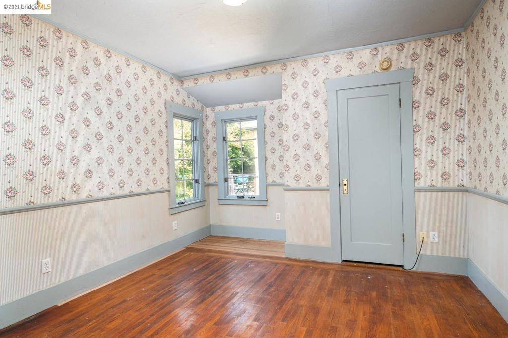 THOUSAND OAKS - Residential