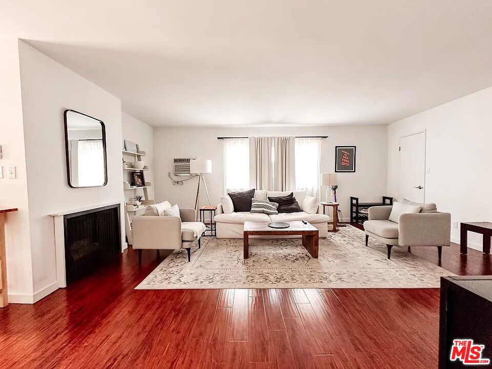 11836 Mayfield Avenue 9