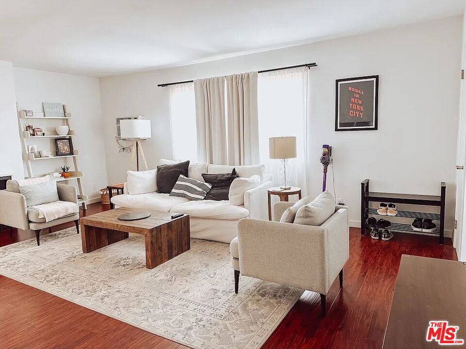 11836 Mayfield Avenue 9