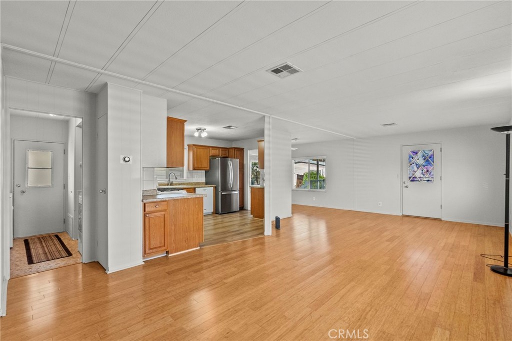 Santa Susan Woods Mobile (244) - Manufactured In Park