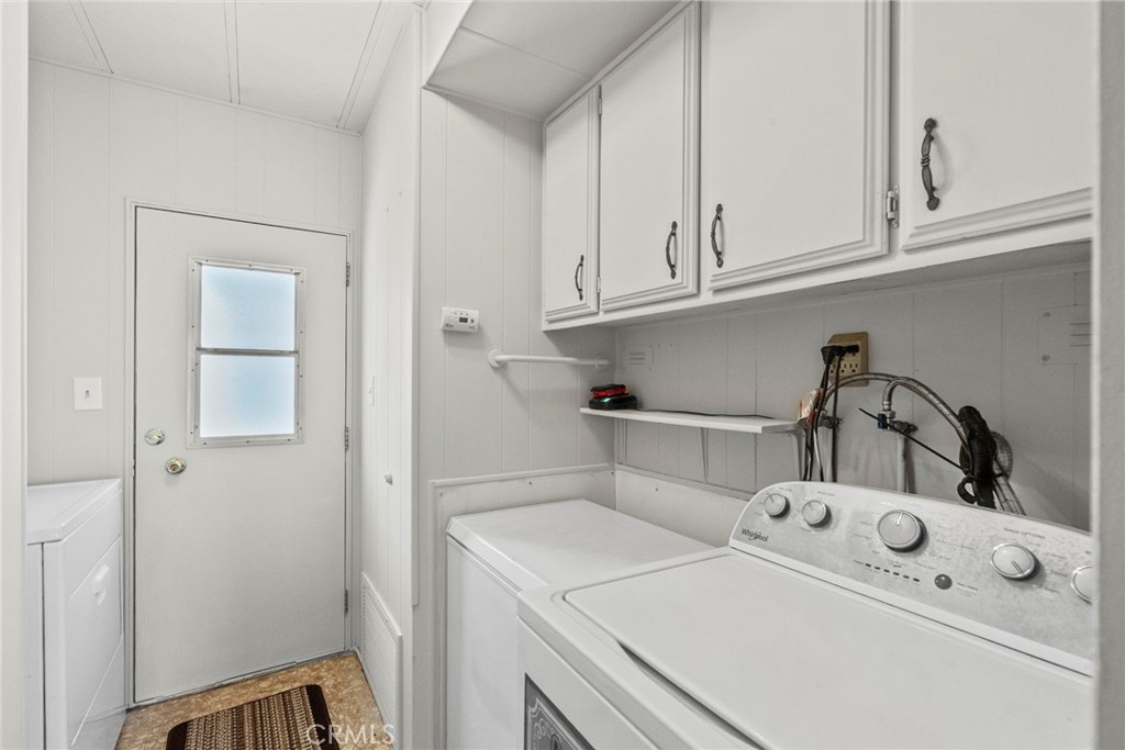 Santa Susan Woods Mobile (244) - Manufactured In Park