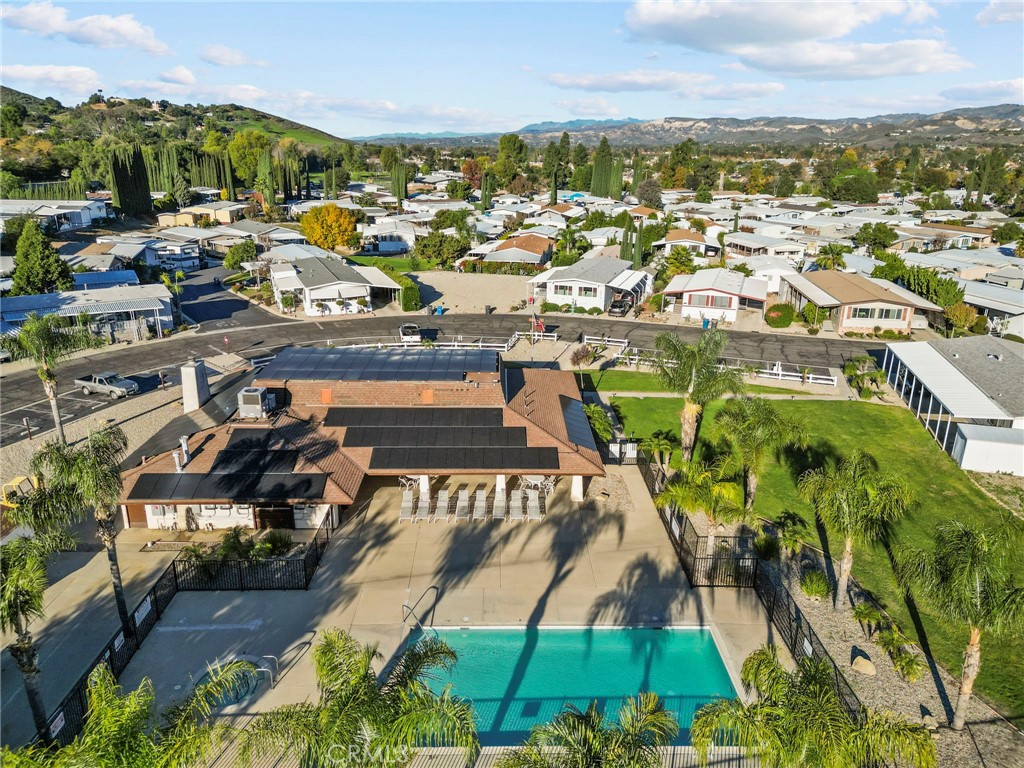 Santa Susan Woods Mobile (244) - Manufactured In Park