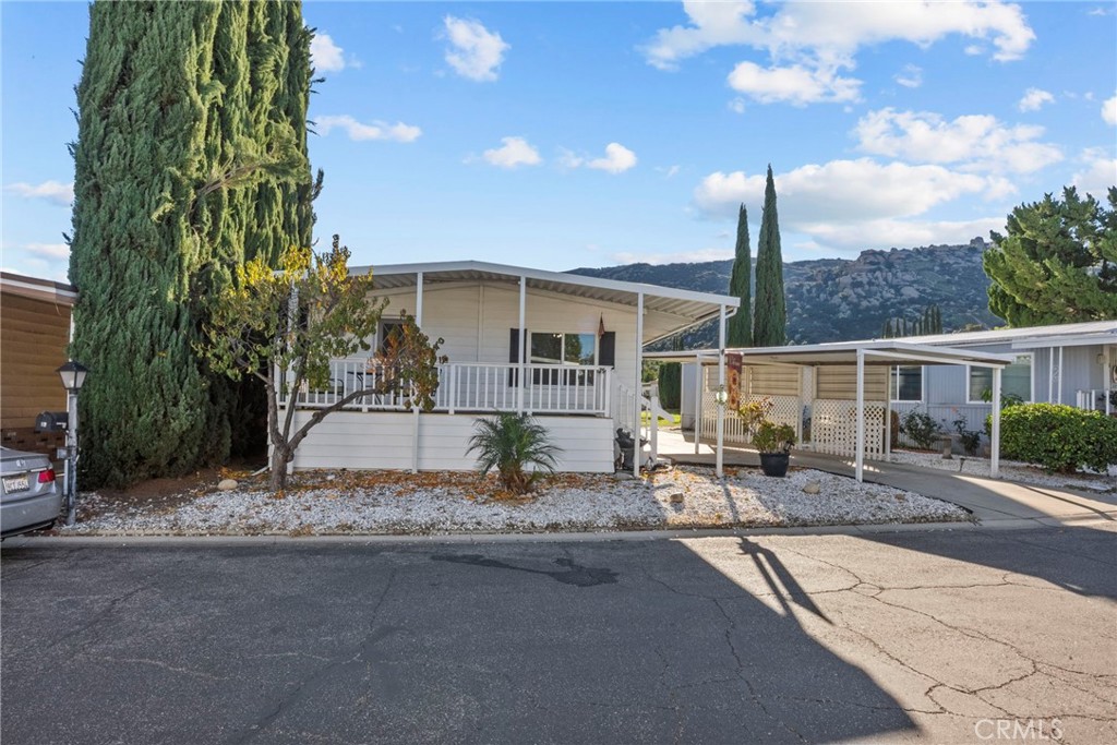 Santa Susan Woods Mobile (244) - Manufactured In Park