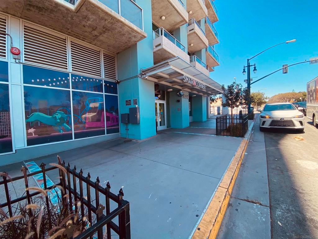 1080 Park BLVD 1209