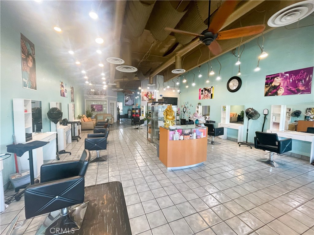 Nice Hair Salon Opportunity in Garden Grove! Step into success with this well-established 1,500 sqft salon featuring 8 hair stations, 3 shampoo stations, a facial room, laundry room and kitchen area. All in a prime, high-traffic location. Highly rated on Yelp & Google, with loyal clients and technicians ready to stay, this salon is the perfect chance to own a thriving beauty business.
