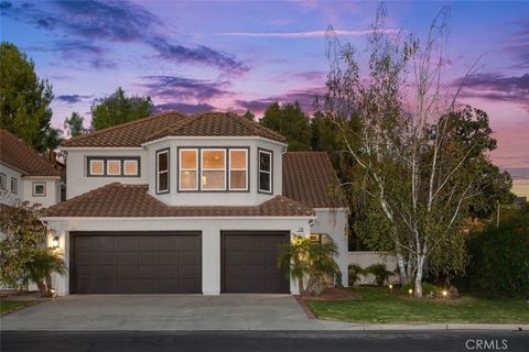 Photo of 28 Lawnridge, Rancho Santa Margarita, CA 92679 (MLS # OC25251654)