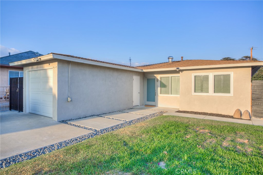FULLY REMODELED – Front House for Rent (Back Unit Occupied)
FULLY REMODELED – Front House for Rent (Back Unit Occupied)
Temple City Unified School District
Bright and spacious 2-bedroom, 1-bathroom front house, fully remodeled and located in a convenient area with easy access to the 10 and 60 freeways.
Features:
*Washer & dryer included
*Garage set up as storage space
*Parking: Front house tenants may park at the front door or on the street (driveway reserved for back house tenants)
*Yard: Front yard exclusive to front house; side yard for back house tenants
Utilities:
*Trash included
*Separate electricity and gas meters. Tenant to pay electricity and gas.
*Water: flat fee of $50/month. Tenant to water.
Parks & Community Features:
*Live Oak Park: Community park with green space, playgrounds, and a recreation center
*Temple City hosts Camellia Festival, Lunar New Year Celebration, Movies in the Park, and more