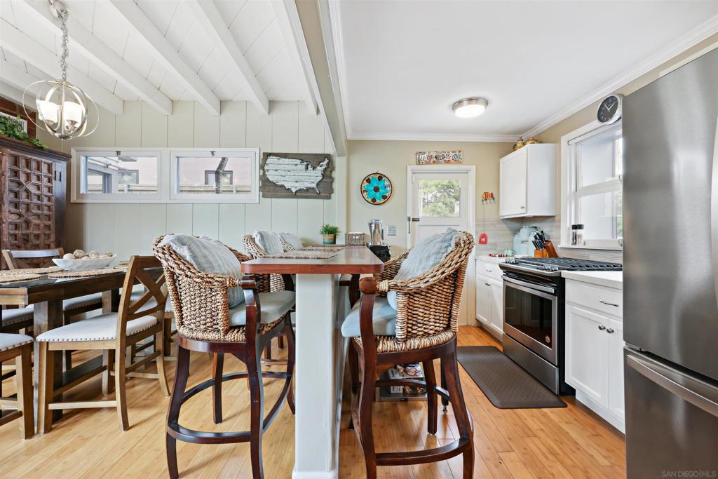 8260 Paseo Del Ocaso