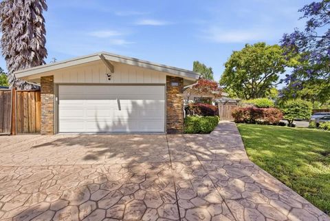 Photo of 1121 Fairwood Avenue, Sunnyvale, CA 94089 (MLS # ML82047648)