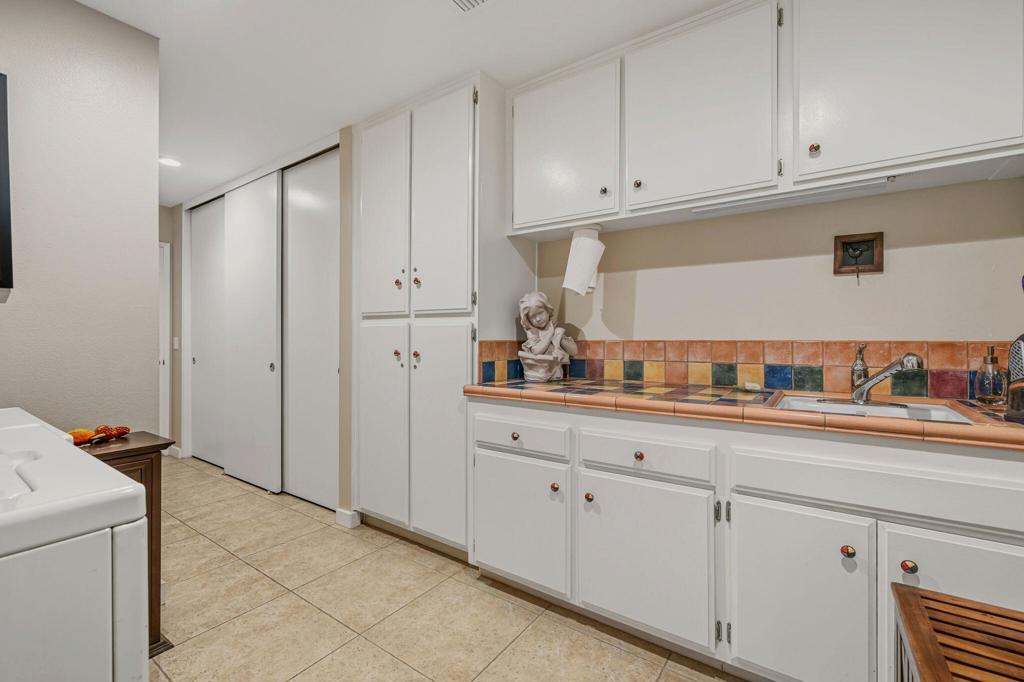The Springs C.C. - Residential Lease