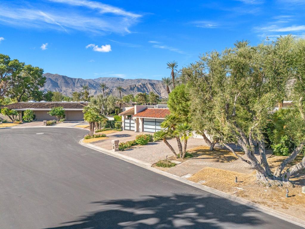 The Springs C.C. - Residential Lease