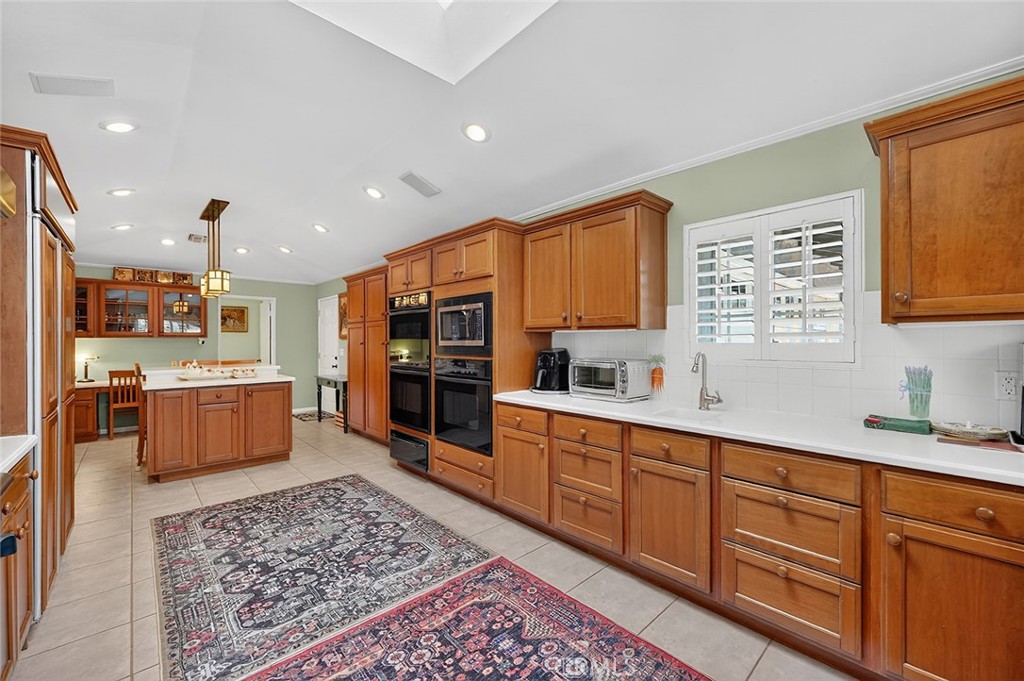 1355 Paseo Dorado