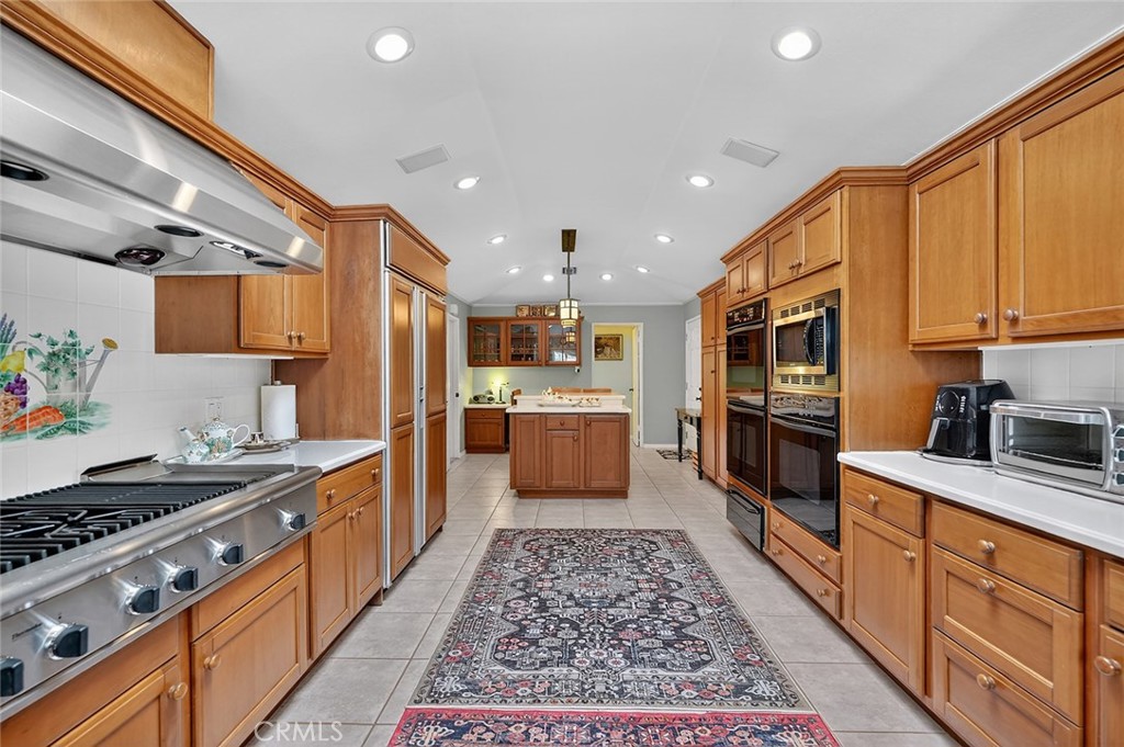 1355 Paseo Dorado