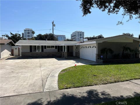 Photo of 533 S Devon Road, Orange, CA 92868 (MLS # PW26151565)