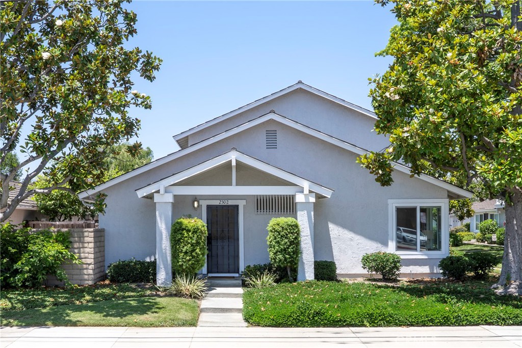 2302 Cayuga Avenue