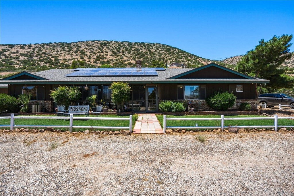 1661 Twin Butte
