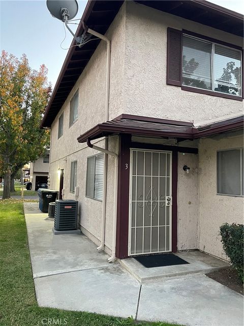 Photo of 1150 W Calle De Las Estrellas, Azusa, CA 91702 (MLS # CV25272980)