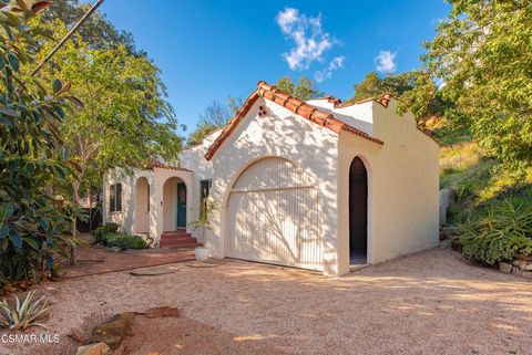 Photo of 9160 Huston Road, Chatsworth, CA 91311 (MLS # 226000788)