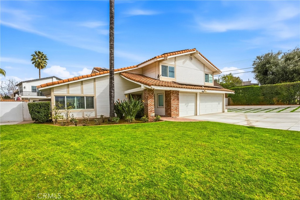 215 San Rafael Street